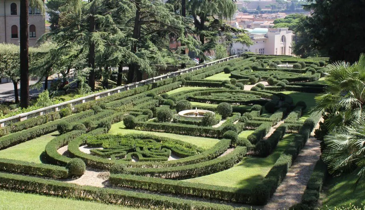 Pictures of Vatican garden rules