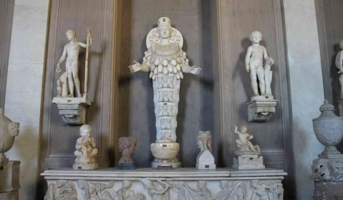 Artemis statue in Vatican museum