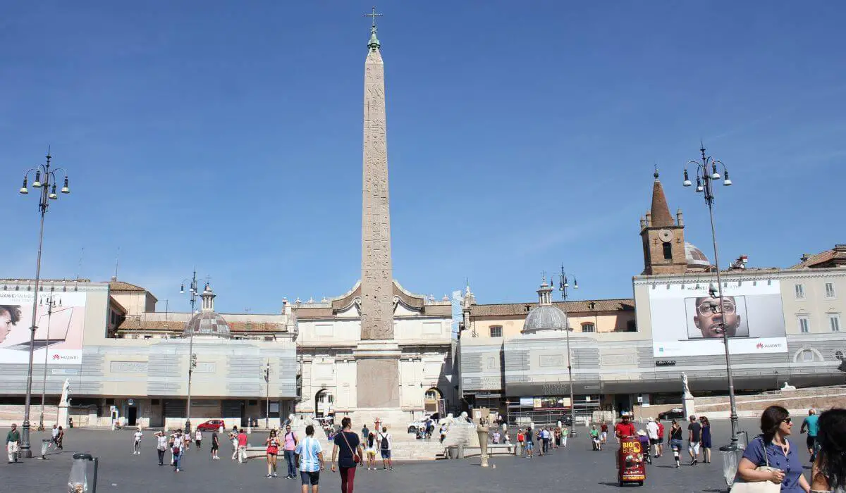 Less famous obelisks in Piazza Popolo