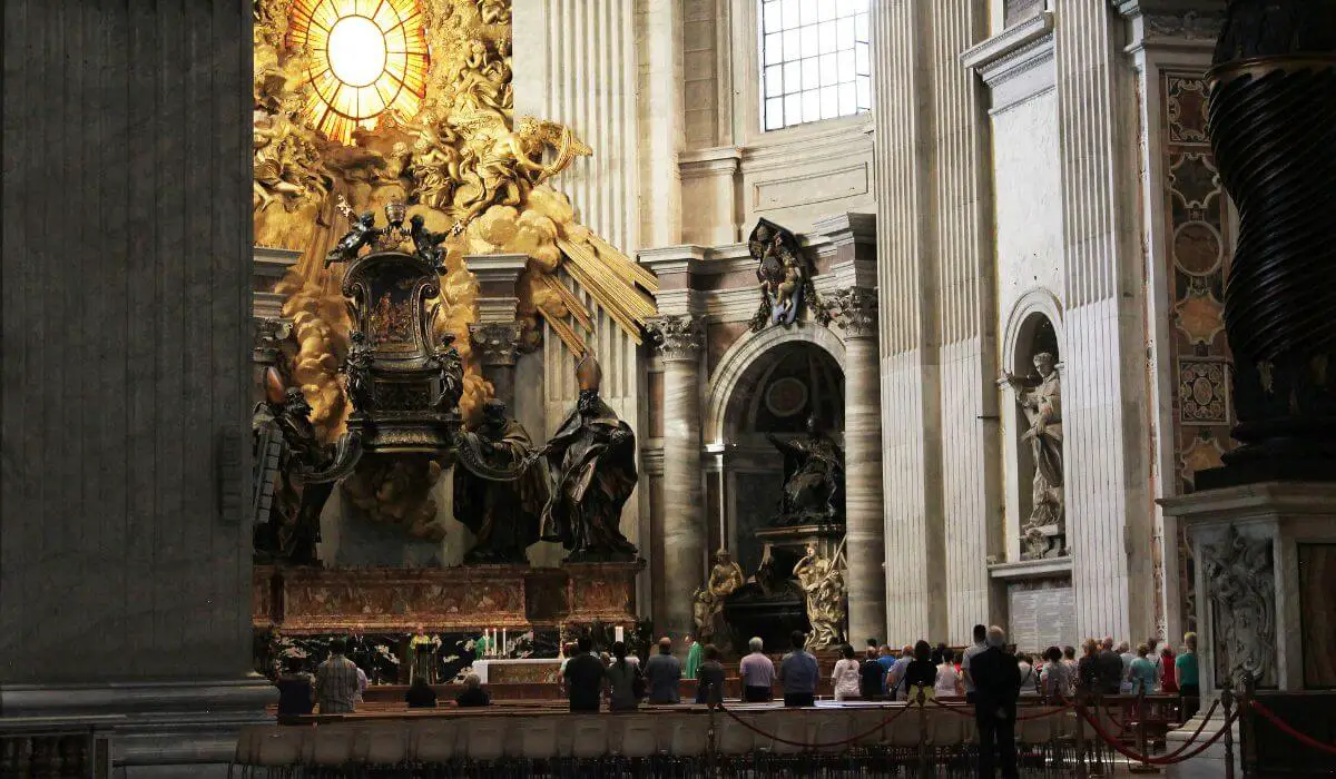 Visit Peter's Basilica in Vatican